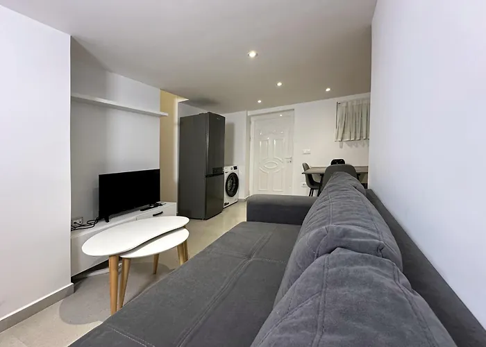 Select 2 Тирана