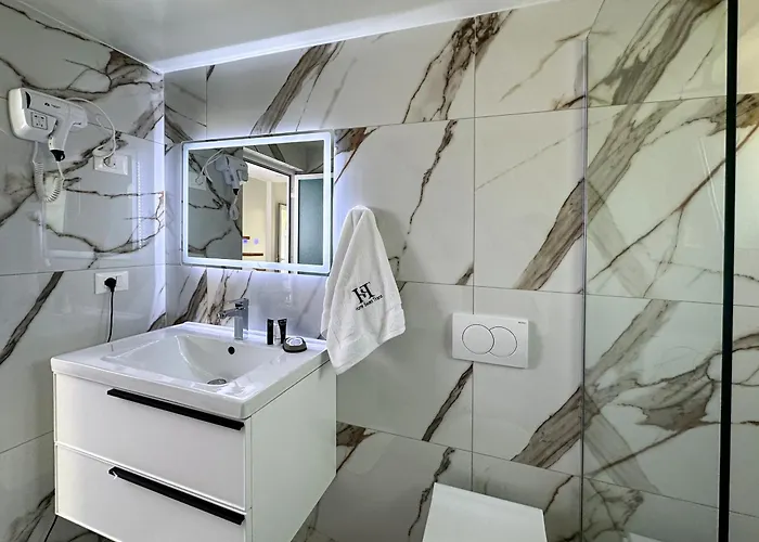 Select 2 Тирана